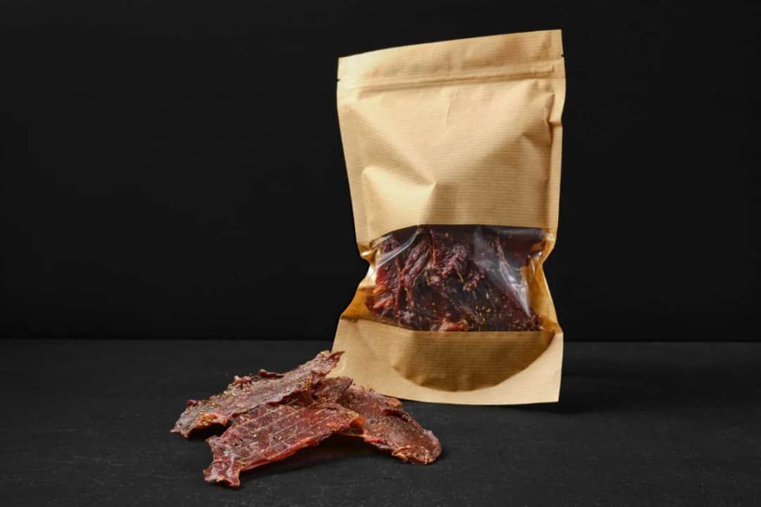 Żwacze dla psa: korzyści, ryzyka i bezpieczne podawanie