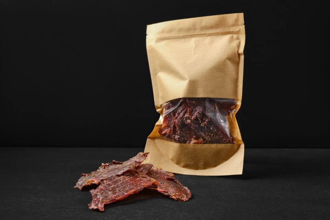 Żwacze dla psa: korzyści, ryzyka i bezpieczne podawanie